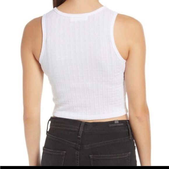 All In Favor NWT White Pucker Ribbed Textured Crop Top M - Picture 2 of 5